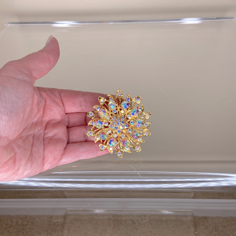 ✨Gorgeous brooch!✨ - Picture 4 of 7